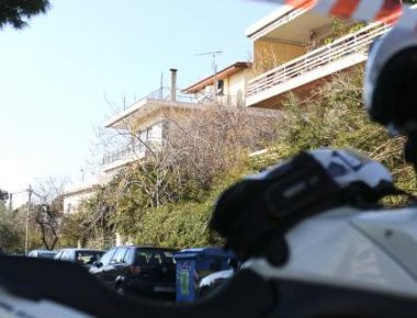 Στο μικροσκόπιο της ΕΛ.ΑΣ η έκθεση της 16χρονης που αυτοκτόνησε στη Γλυφάδα